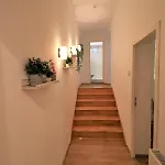 Апартаменти Cozy Old Town - Free Minibar Бухарест