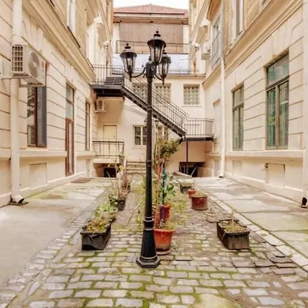 Cozy Old Town - Free Minibar