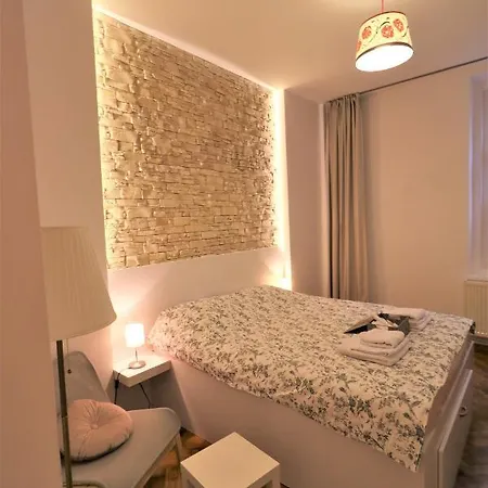 Cozy Old Town - Free Minibar Boekarest